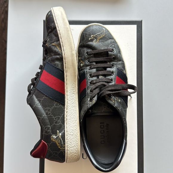 Authentic Gucci Ace Sneaker W/ Tiger Print - Picture 5 of 7
